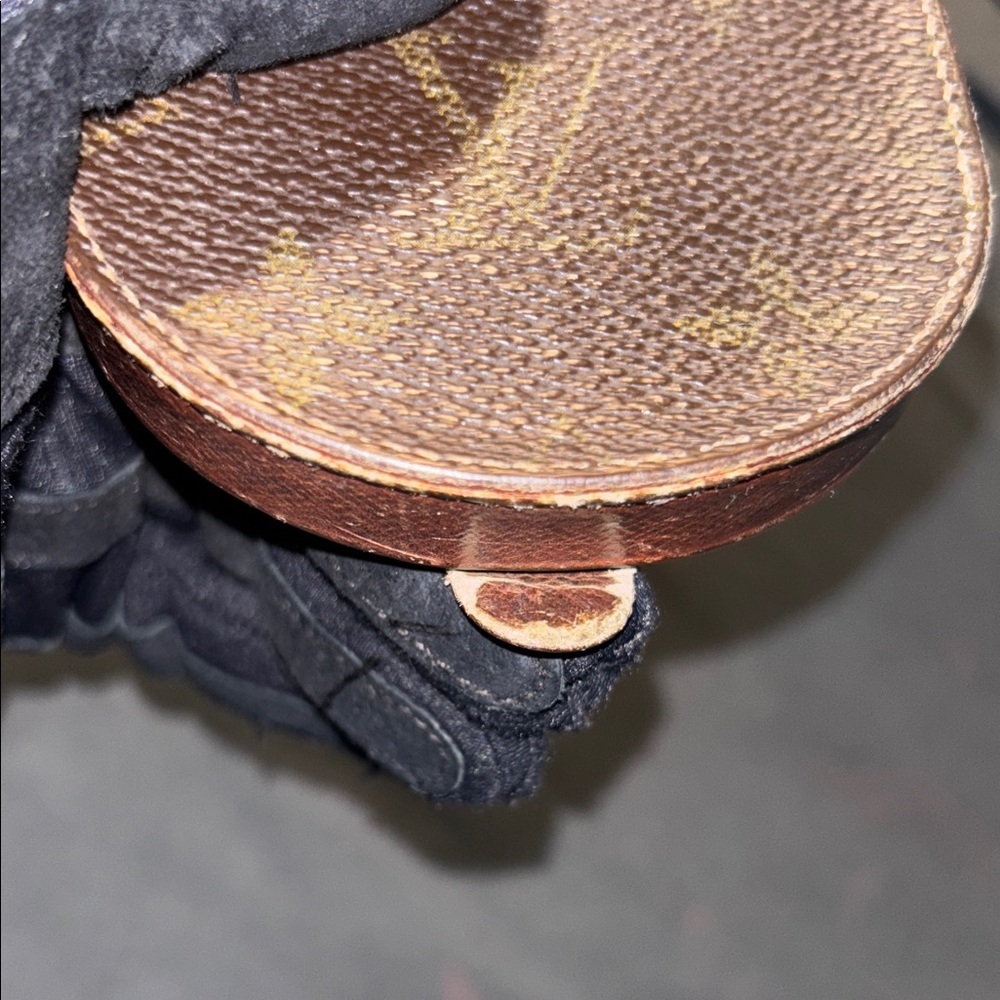 Louis Vuitton Brown Coin Purse - Picture 6 of 6